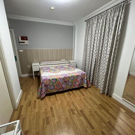 Hotel Dila فيليز-مالاغا المظهر الخارجي الصورة