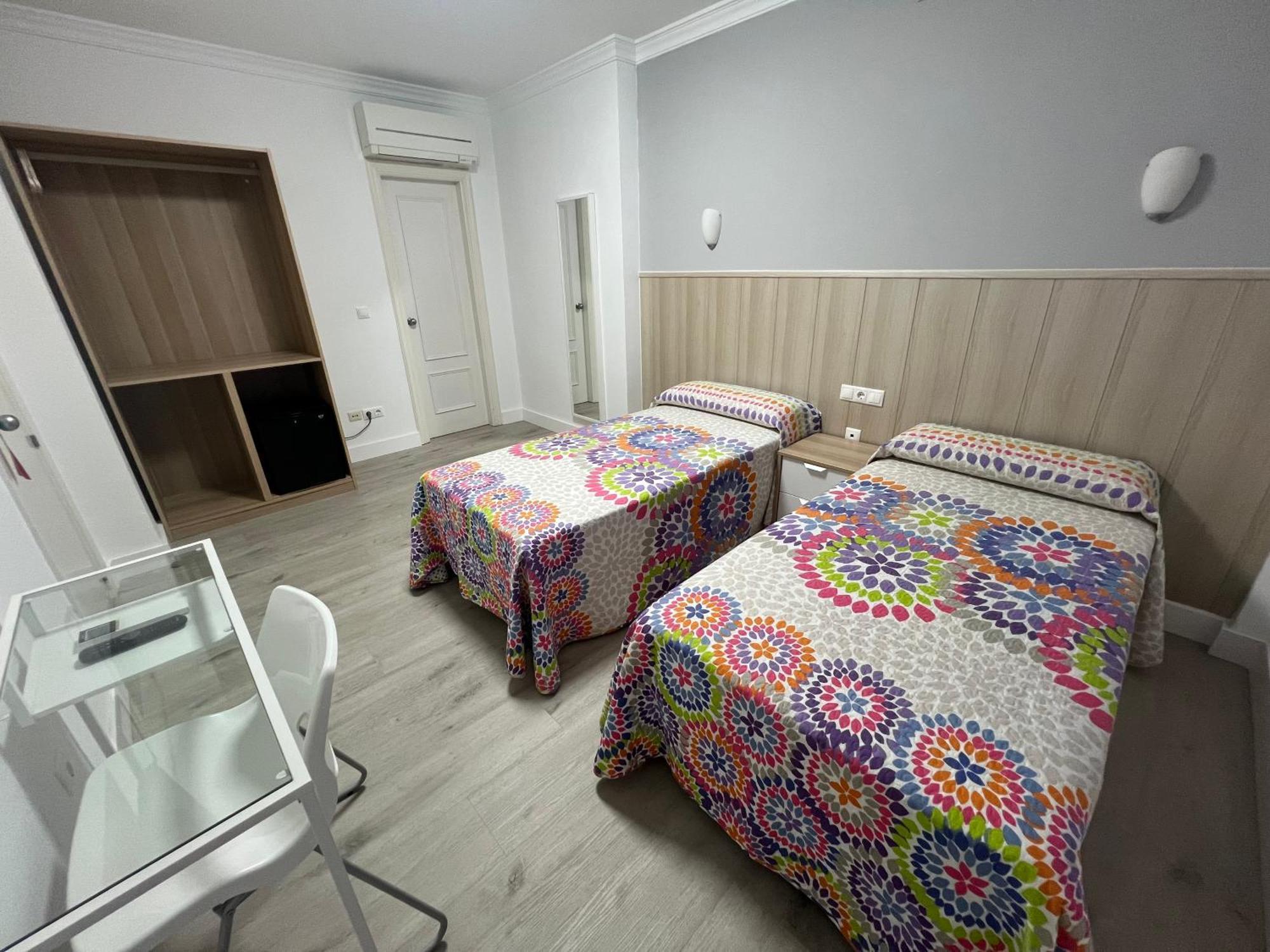 Hotel Dila فيليز-مالاغا المظهر الخارجي الصورة